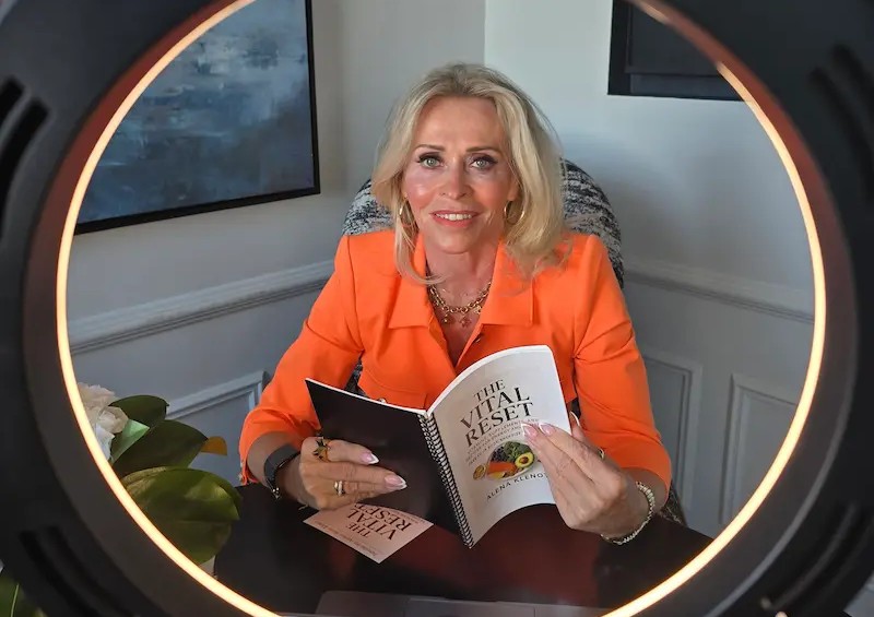 photo radio interview-crop